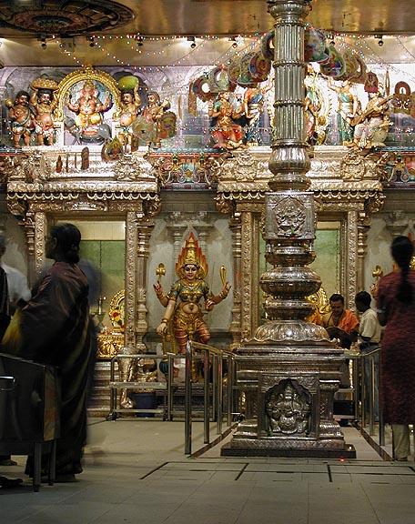 Sri Mariamman Temple, Singapore