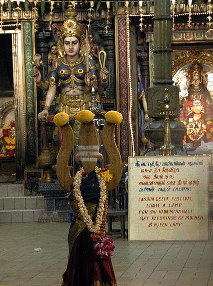 Sri Mariamman Temple, Singapore